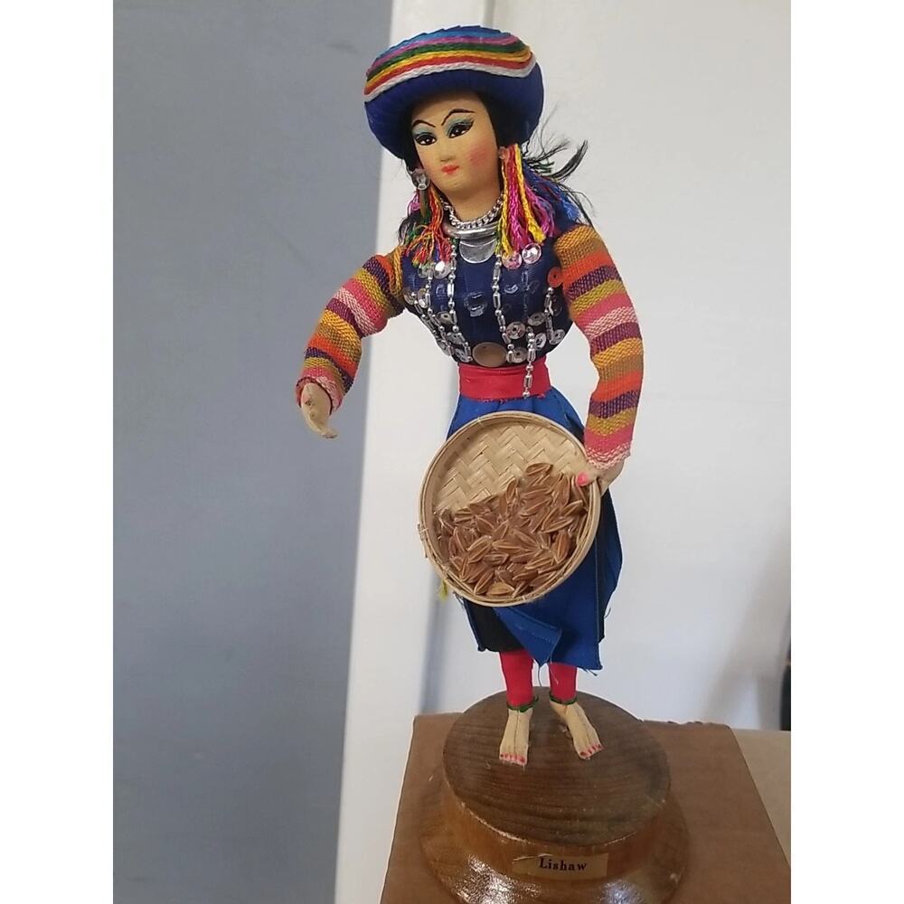 Musur (Lahu) Thai Culture Doll Handmade North Dress Made In Thailand 9.5 Inch
